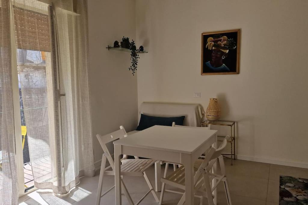 Piccolo Appartamento Di Charme Neapel Exterior foto