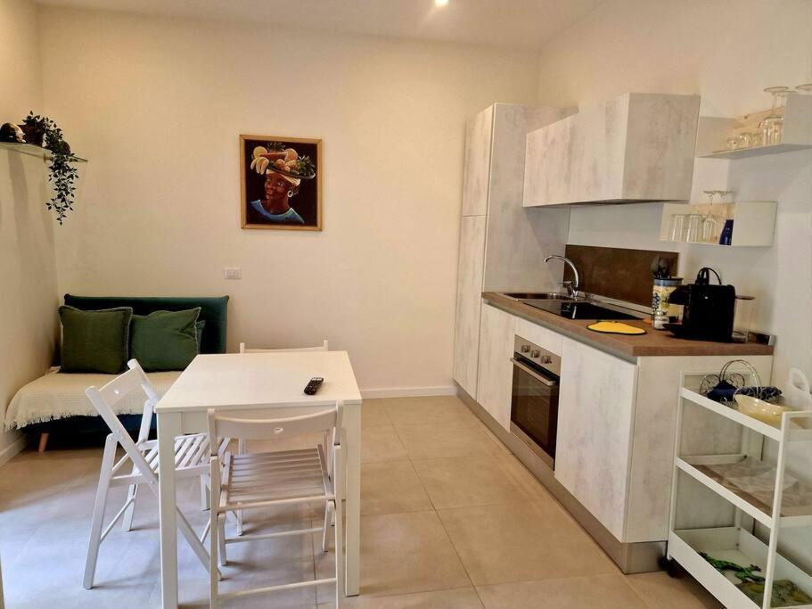 Piccolo Appartamento Di Charme Neapel Exterior foto